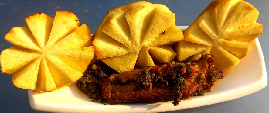 Fried yam and vegetables sauce