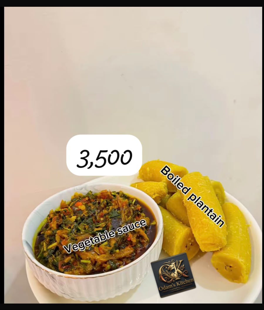 Vegetable sauce and boiled plantain